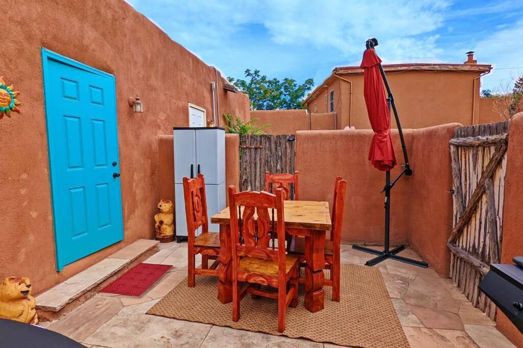 Magical Santa Fe Stay, Minutes From Town Square, Sleeps 4, Includes Free Parking And Outdoor Hot Tub! Экстерьер фото