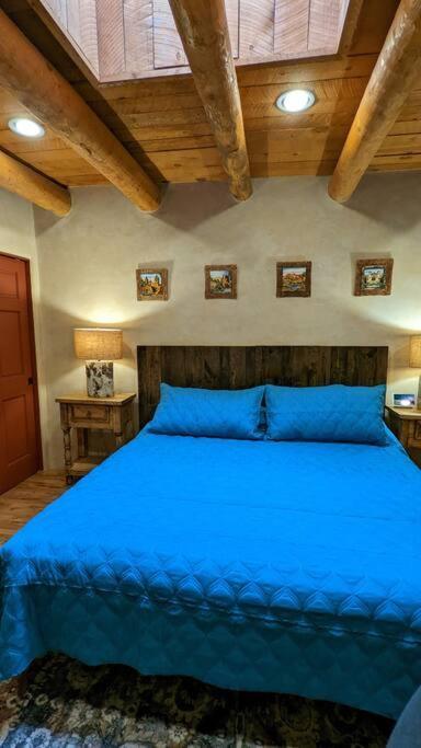 Magical Santa Fe Stay, Minutes From Town Square, Sleeps 4, Includes Free Parking And Outdoor Hot Tub! Экстерьер фото
